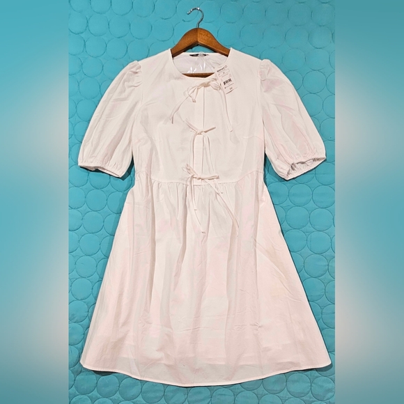 Pretty Garden White Babydoll Puff Sleeves‎ Dress w Pockets Size M NWT - Picture 11 of 12